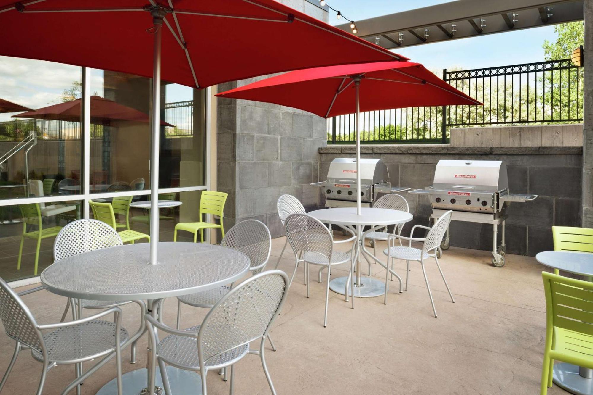 Home2 Suites By Hilton Roseville Minneapolis Экстерьер фото